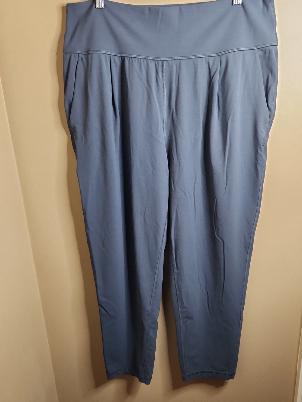 Athleta Elation Pant In Faded Blue. Size XL. #533562